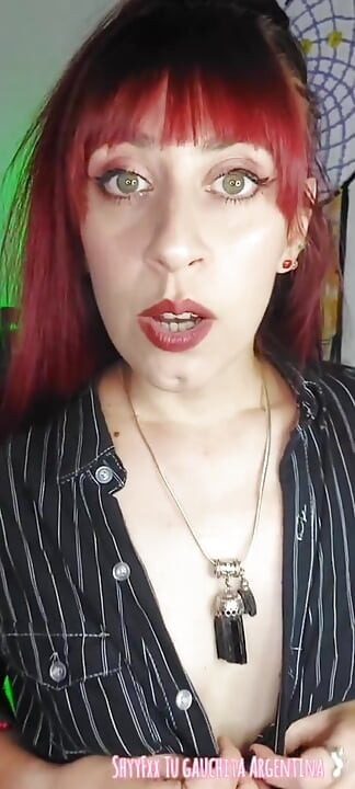 Shyyfxx eu humilho esse empregado impulsivo e nojento como ele merece! Papéis joi