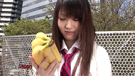 Ryo Asaka: Erregter teenager nimmt nach langem tag der sehnsucht dampfende dusche