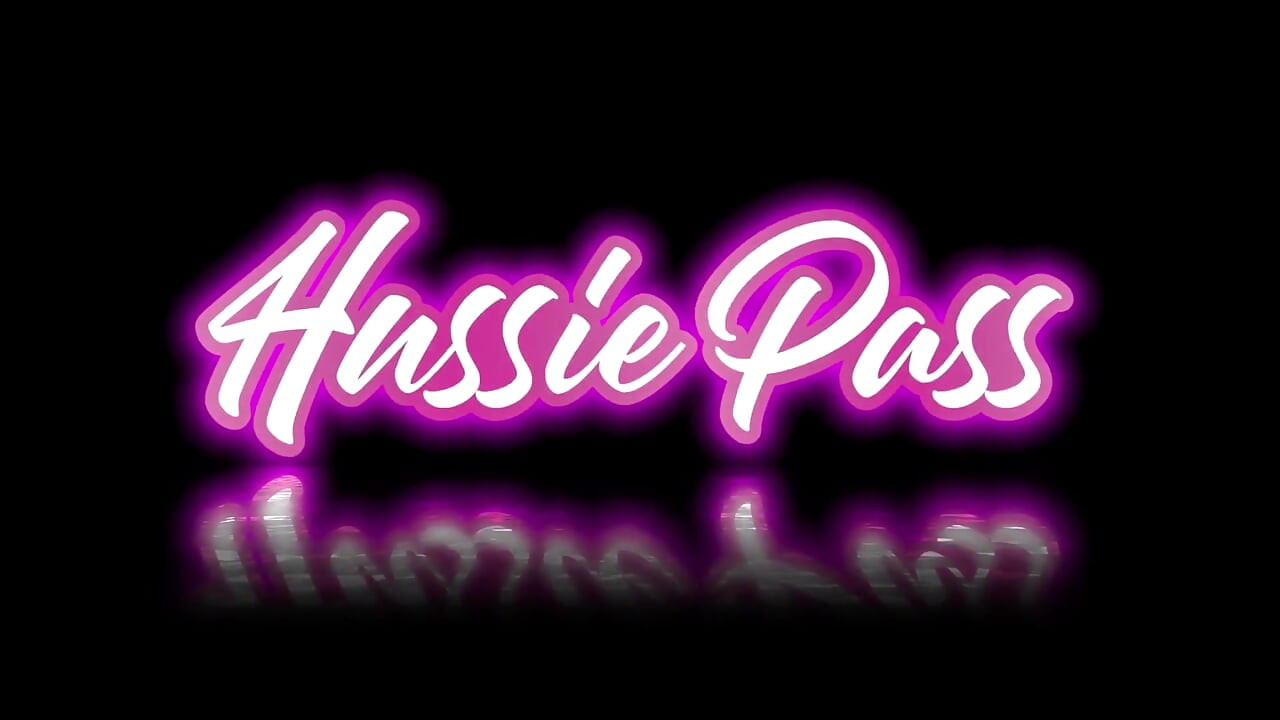 Bts heiße sasha Tasha macht in ihrer ersten doppel-schwanz-erfahrung ein chaos!