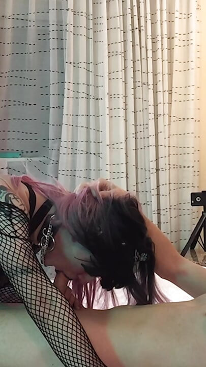 Goth Sissy Jade Madison duboko guta kurac - kompilacija 1