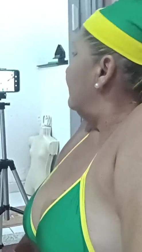 Brazilian cock swallower | Clip 1