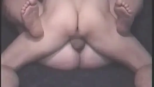 Tante seksi rambut pirang dientot habis-habisan sama kontol besar sampai mengerang keenakan