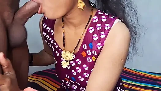 Hintli yenge üvey kız kardeş ve üvey erkek kardeş sert sert sikiş domaltarak sikişiyor