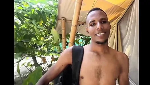 Cewek latina dientot sama pelayan di pulau Karibia