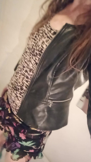 Sissy crossdresser u seksi donjem rublju
