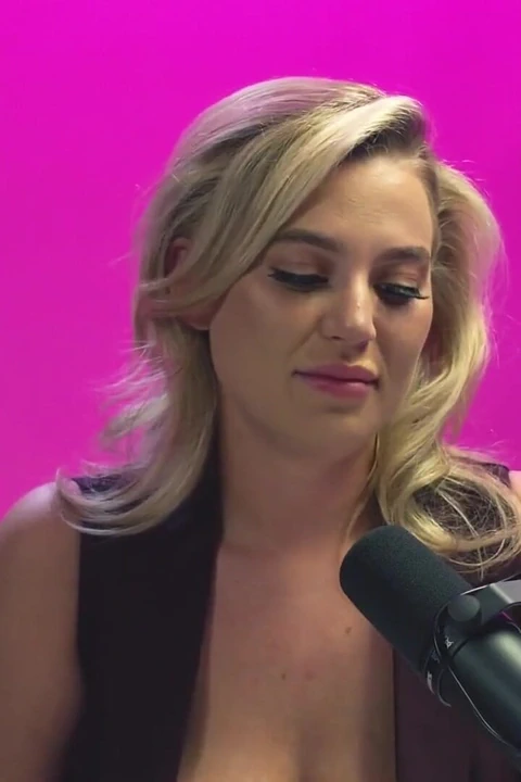 Blake Blossom：Brainrot、Facetune和Futanari的成人时间播客