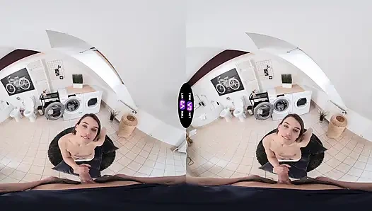 Elena Vedem'in çıplak çamaşır numarası onu sert sikiyor - teenmegaworld