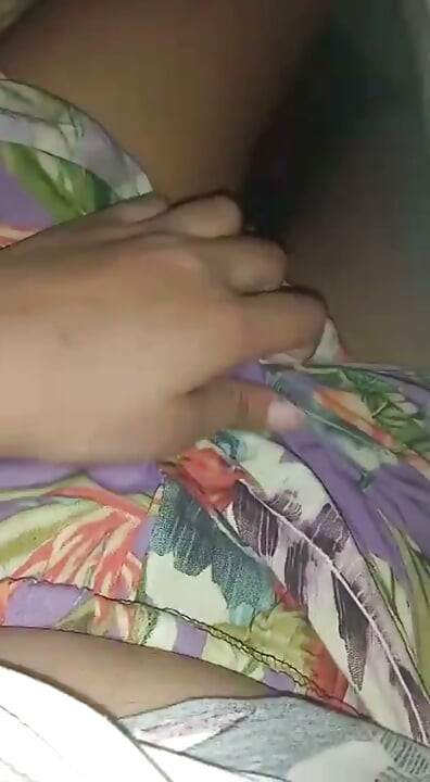 Desi gril talk and Fingering Pussy Closeup Squirting Orgasm