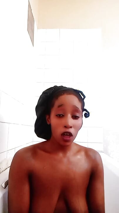 Buceta molhada você quer me foder