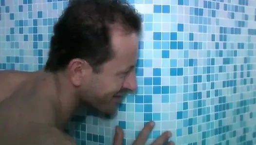 Double blowjob for a lucky cock