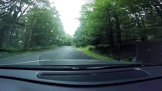 Pisseuse Jasmine Rouge - pis Alman sidik kraliçesi büyük altın akışları serbest bırakıyor