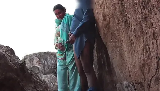 Khule pahadon mein gand Mari bade pahad sex
