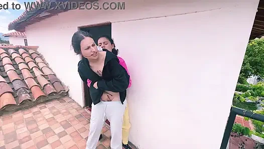 Komşum beni amımı ıslatmaya davet ediyor