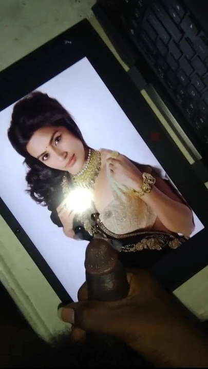 Priya anand cum tisztelgés