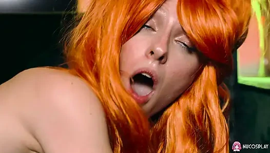 Stella Bliss sertleşiyor ve düzgün bir şekilde sikiliyor