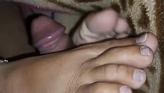 Мачеха играет с моим жестким хуем