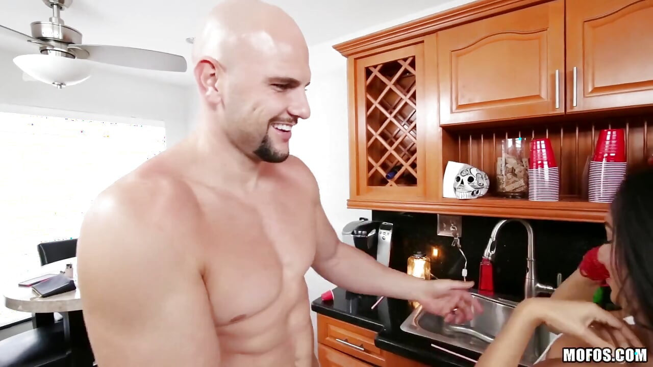 Dont Break Me - Emily Mena Might Be Petite, but This Busty Latina Spinner Is up for a Challenge