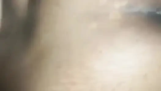 Hintli ateşli köylü evli kadın gece havasını kapatıyor' Ateşli domaltmalı yatak odası odasında boşalmanın tadını çıkarıyor ateşli boşalmada uzun süre çekim