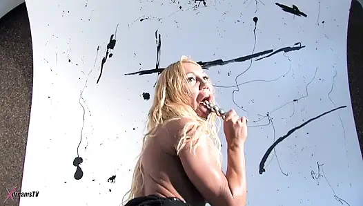 Cecilia - aku menggoda fotograferku saat pemotretanku