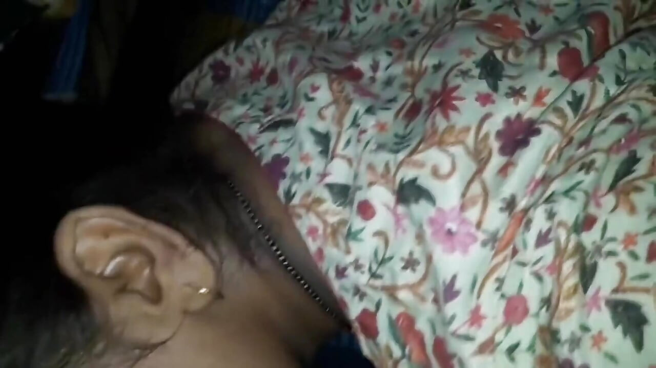 Desi indijska žena dobiva žestoki seks sa šefom ureda u hotelu