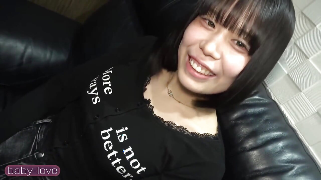 Cute Bar Girl Begs with Bright Smile, Playful Tease Turns Into Intense Creampie Encounter Moment