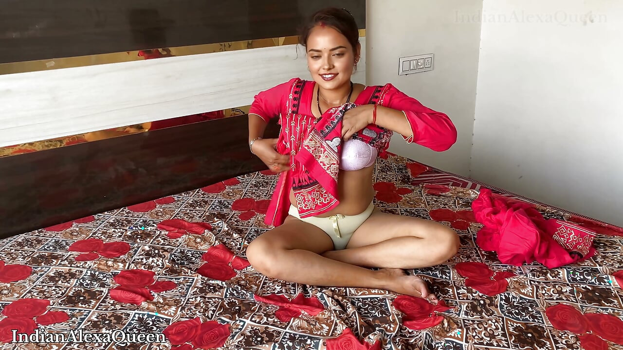 IndianAlexa eu compartilhei a cama com meu pau grande freaky meio-irmão (traindo meu namorado) desi village meia-irmã desfrutar do almoço