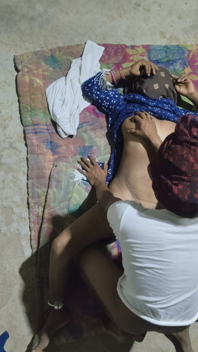 Noite de brisa fresca quente sexy linda garota da vila rural diversão | Clipe 1