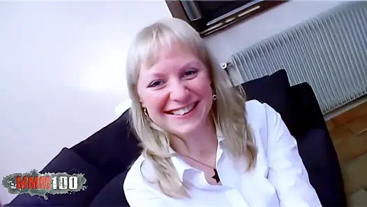 Lavandra May: Büyük memeli bu sarışın için ilk anal penetrasyon