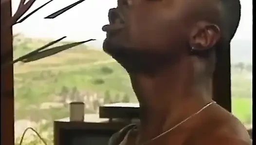 Siyah bir yarağa binen ırklararası beyaz sürtük