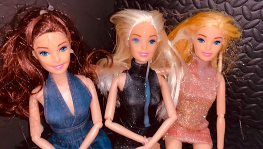 Pene pequeño se corre en muñecas Barbie vestidas y de amigos - ellas vestidas y fetiche con leche