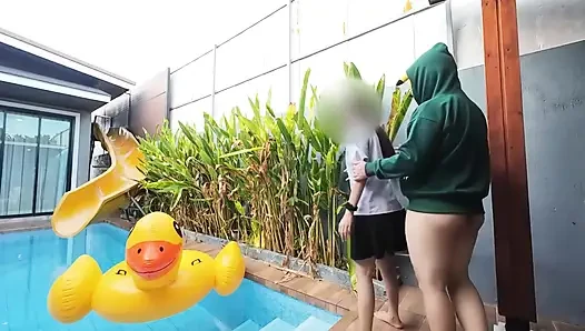 NiNewThai a stacked curry Pool Villa XXX Getting a student's stabbed in the middle of the handle screaming