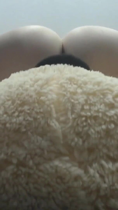 เธอชอบเย็ดหมีของเธอ หมีเหยียบ | คลิป 2