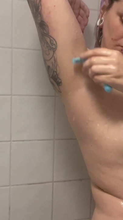 Watching Step-stepsister Shaving Her Armpits Stepbro Peeker POV