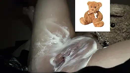 MEIN VERSAUTES ARABISCHES MÄDCHEN MASTUBIERT MIT VIBRATOR UND MEINEM SPERMA ÜBERALL AUF IHREM KURVIGEN KÖRPER - AMATEUR ARABISCHER SCHNEEHASE