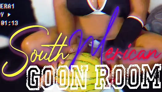 Biarawati nakal dengan ketiak asal kolombia lagi asik jilat ketiak