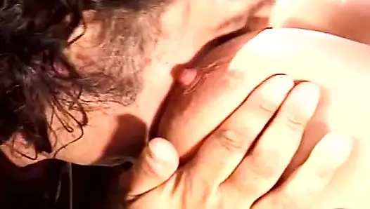 Sarışın evli kadın sert sikiliyor