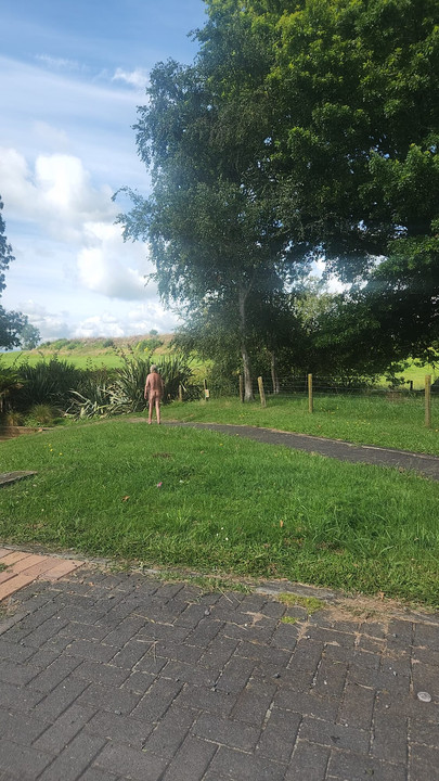 สาวร่านอีกแล้ว