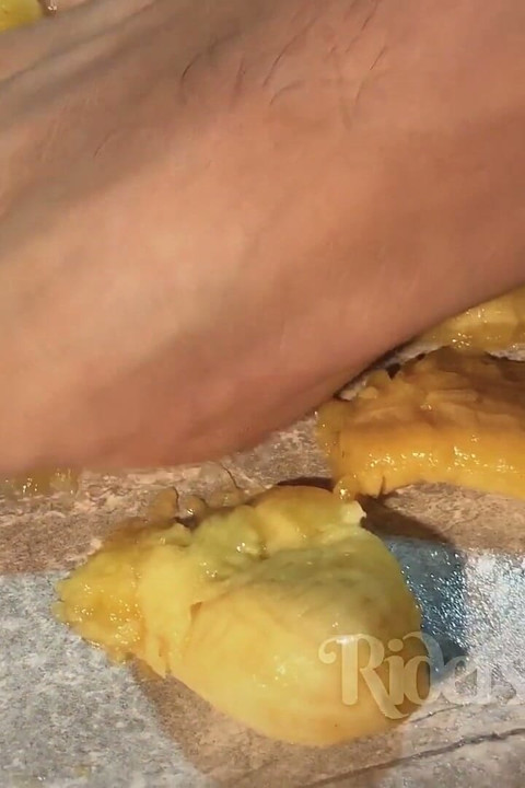 Hairy Feet and Banana Smash
