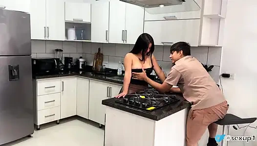 Delicious white ass was resting in my kitchen and I cum in the