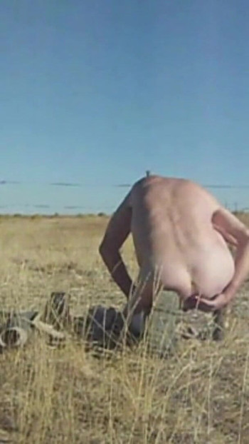 Powerful moment from "22 Oct 2024 Rogerson, Idaho. Out in the desert on the first day of fall."