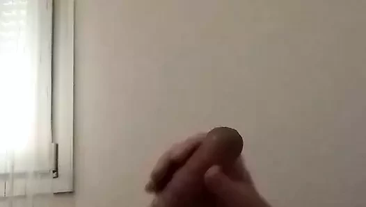 Ateşli adam yataktan önce büyük horoz masturbasyon yapıyor #13