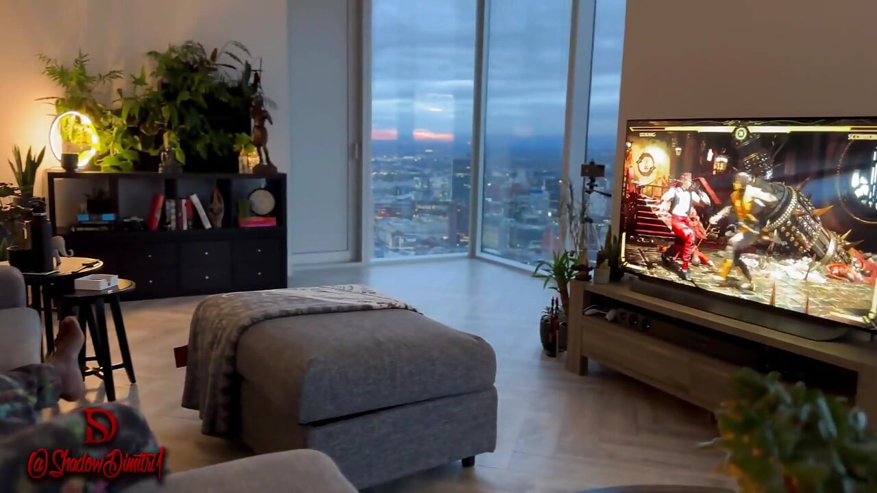 Aaliyah Yasin in Videogame or Hand & Footjob