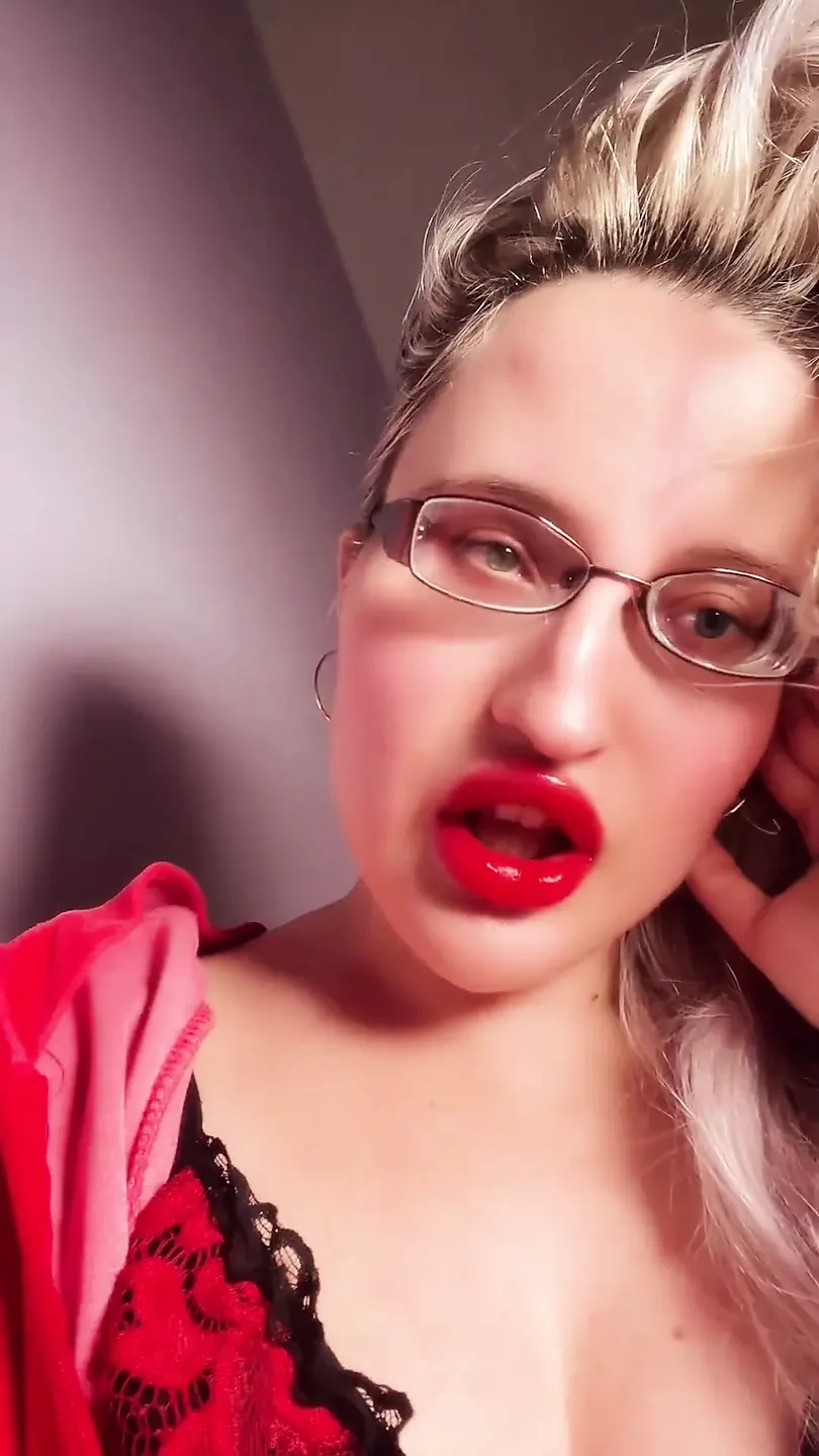 Perfect Lips Red Lip Gloss Lipstick Fetish Findom Goaldigger Lips Addiction