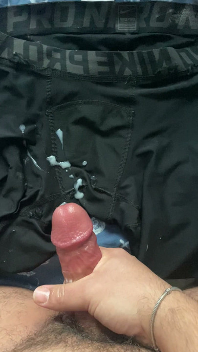 Turkish guy cumshoot