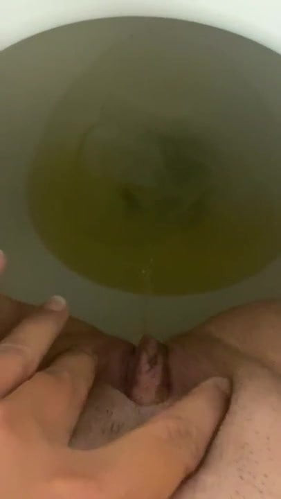 PISSING!!!