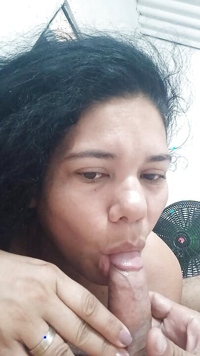 Madre soltera chupando