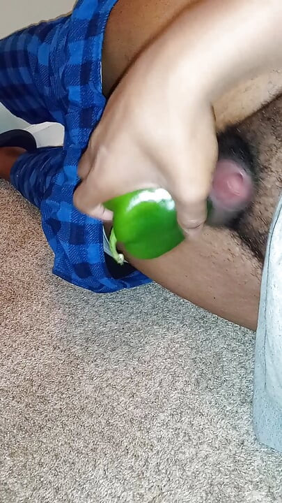 me masturbating with green bell peppers