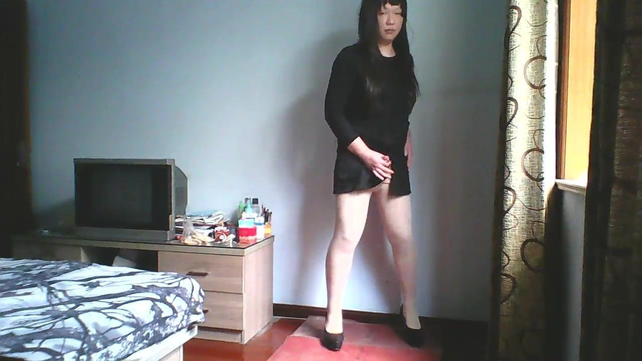 Masturbation show shemale