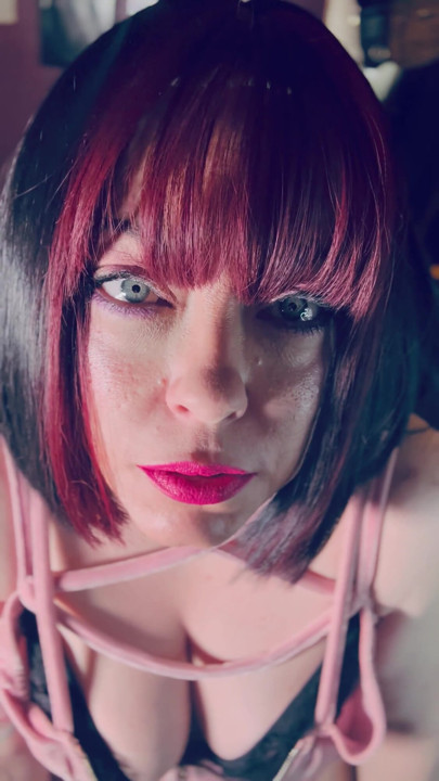 Süße Goth Tina Snua Tipp To Tails 2 Zigaretten - Ketten rauchen BBW Emo - OMI OME Snap Inhals Drifts | Clip 1