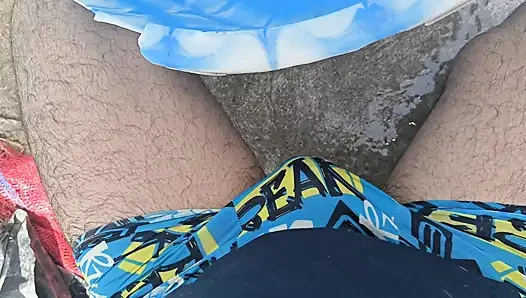 Bhabhi ko field mai kapde dhote samay mud marwai